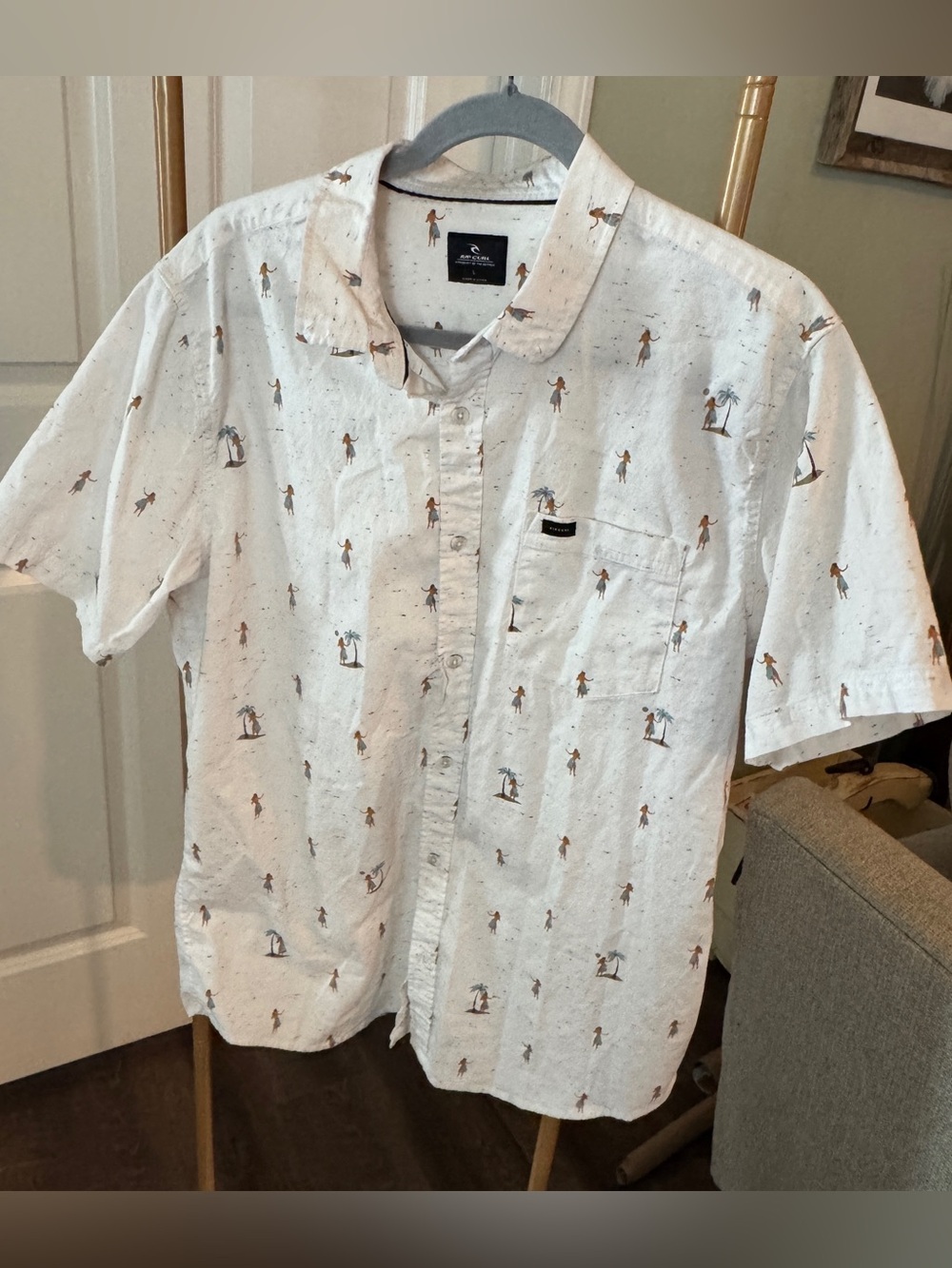 Rip Curl White Short-Sleeve Button-Up with Small Tan Beach Motif